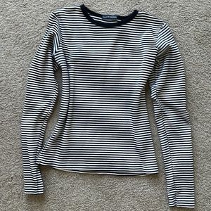 Brandy Melville Black&White striped long sleeve Mid Length